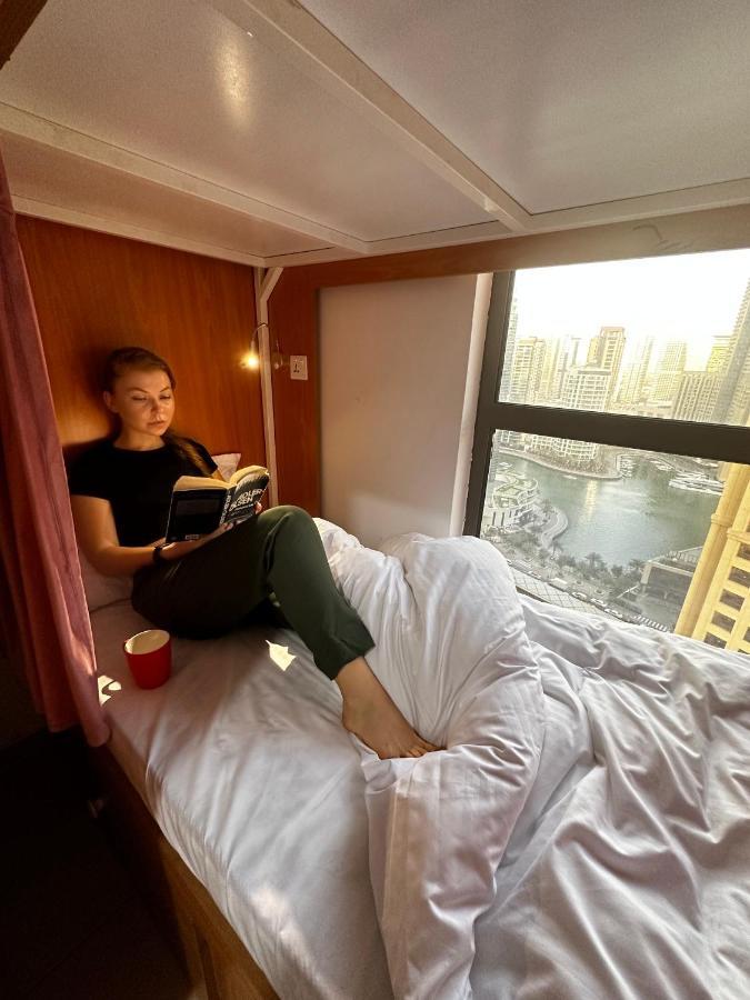 Lunar Hostel 96 Dubai Luaran gambar