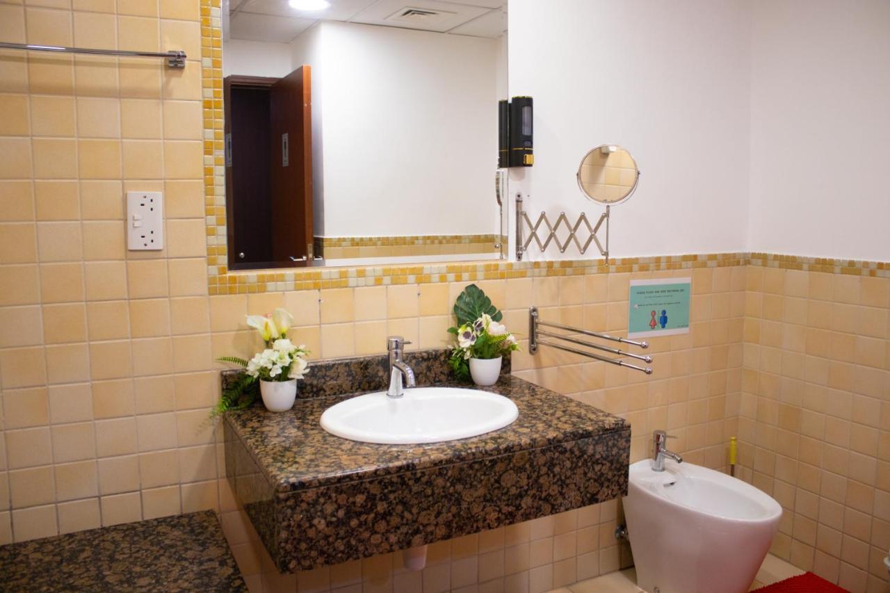 Lunar Hostel 96 Dubai Luaran gambar